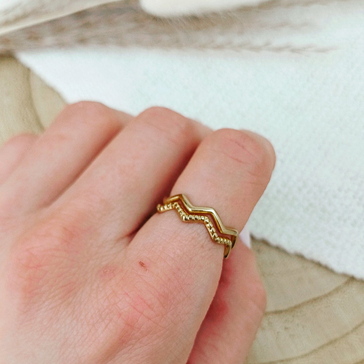 Ring "WAVES" in Gold