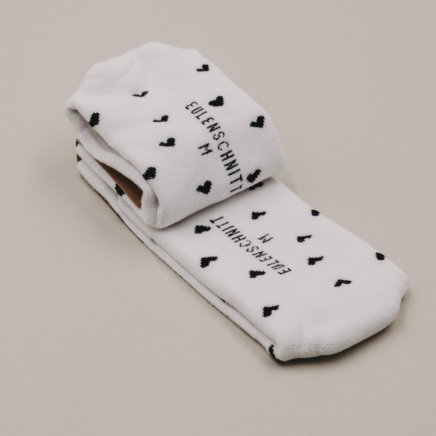 Socken weiß "Allover Herzen" schwarz