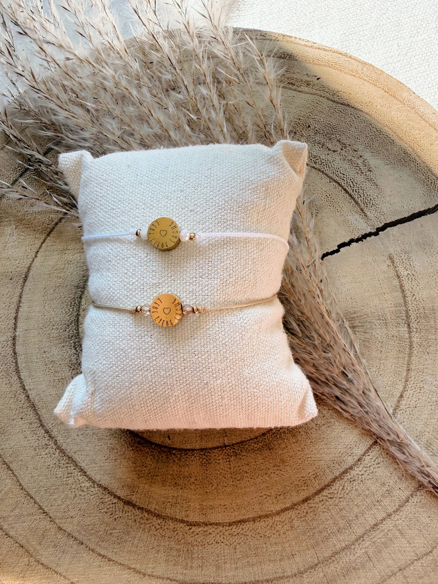 Gravur-Armband „LEBE LIEBE LACHE“