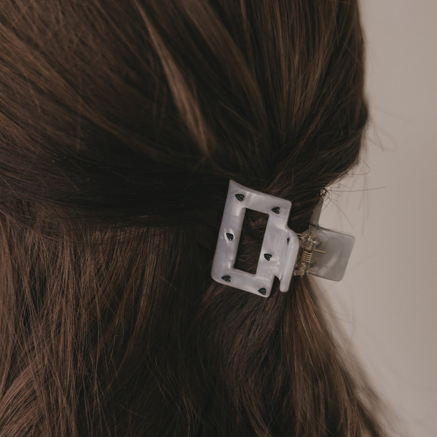 Haarspange eckig klein "Herzen" schwarz Pearl