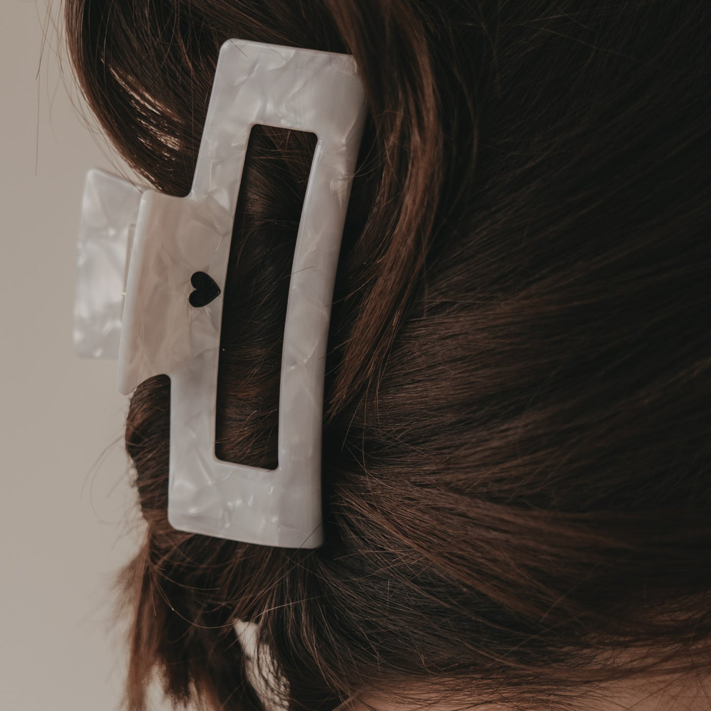 Haarspange eckig Maxi "Herz" schwarz Pearl
