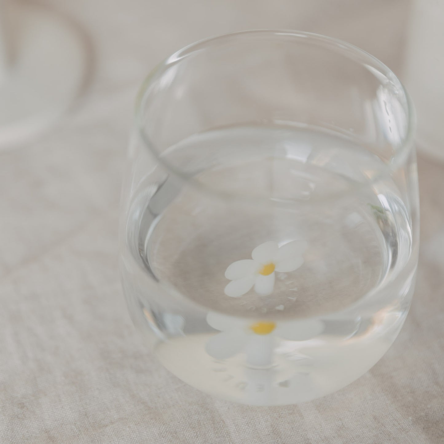 Trinkglas Daisyfigur
