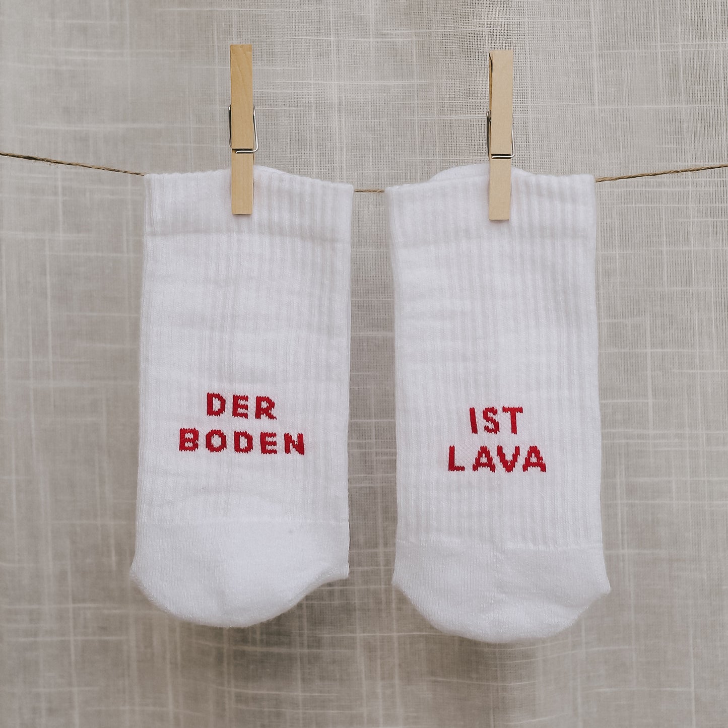 Socken Der Boden ist Lava